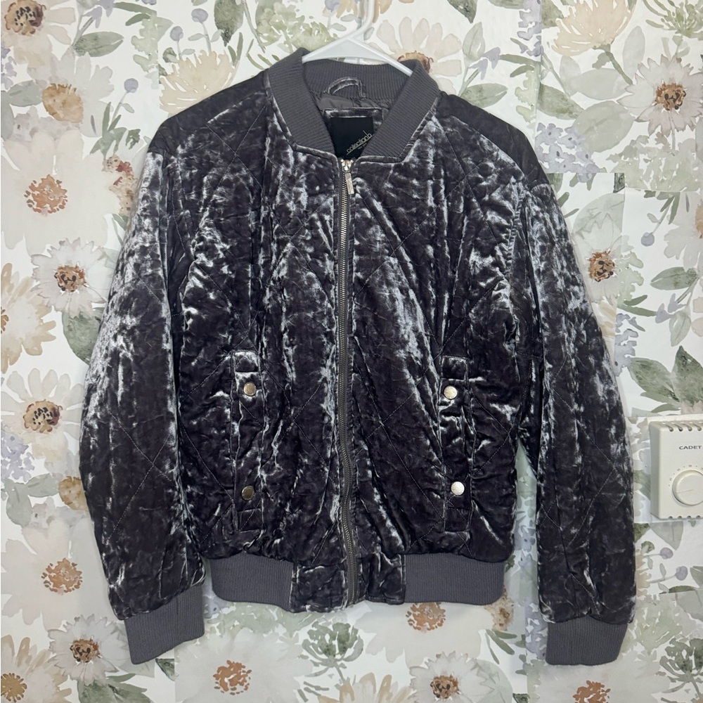 Velour bomber jacket 🛍